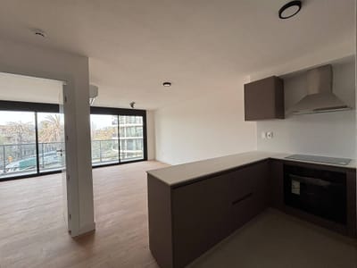 Alquiler de Apartamento en Millan y Br. Artigas con 1 dormitorios, terraza y garage en Reducto