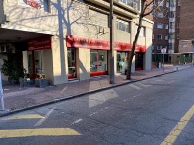 Venta de Local comercial con 140 Mts2 en Aguada