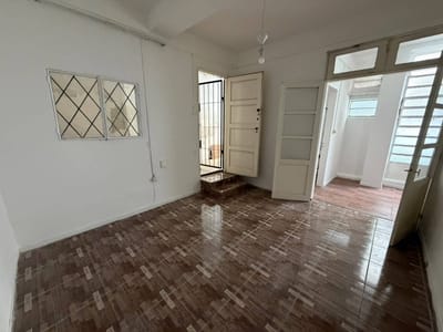 Alquiler de Apartamento en Av. Dr. Luis A. de Herrera  con 1 dormitorio en Larrañaga