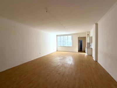 Alquiler de Oficina o Vivienda en Avenida 18 de Julio en Centro