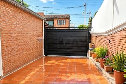 CASA EN VENTA  - ASUNCION- PETTIROSI