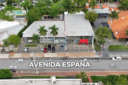 ALQUILO SALON COMERCIAL SOBRE AVENIDA ESPAÑA 137 M2