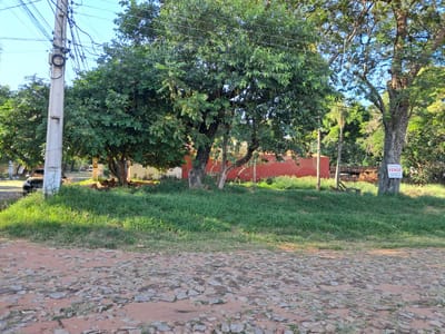 VENDO TERRENO EN ESQUINA EN LAMBARE
