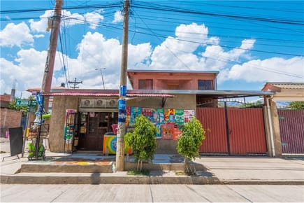 CASA EN VENTA CON TIENDA CERCA CEMENTERIO CONCORDIA