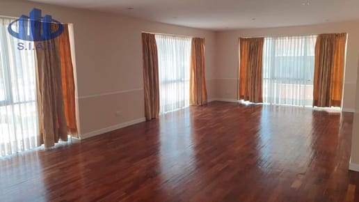 Departamento en Alquiler de 3 dormitorios en Calacoto