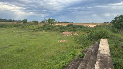 AMPLIO TERRENO EN VENTA SOBRE EL RIO - SAJONIA