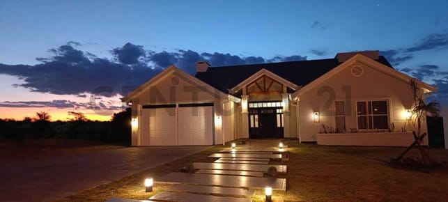 RESIDENCIA DE LUJO EN CONDIMINIO CERRADO