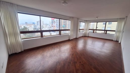 Tv/ Muy Amplio Depa Con Vista A Calle, 3 Dorm, Cochera Doble Lineal