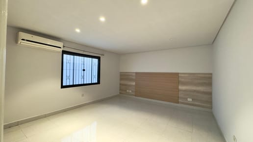 ¡CASA EN VENTA EN LAMBARÉ!