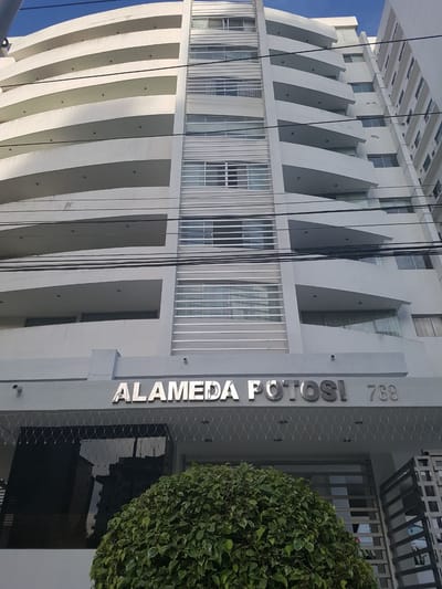 DEPARTAMENTO DE LUJO