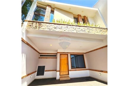 VENDO DUPLEX EN BARRIO HERRERA