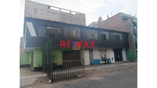 Venta De Casa Como Terreno – 180 M² En Av. Colonial
