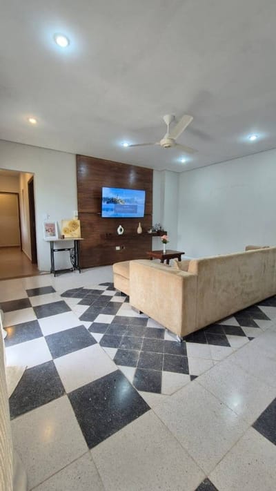CASA A LA VENTA EN LUQUE