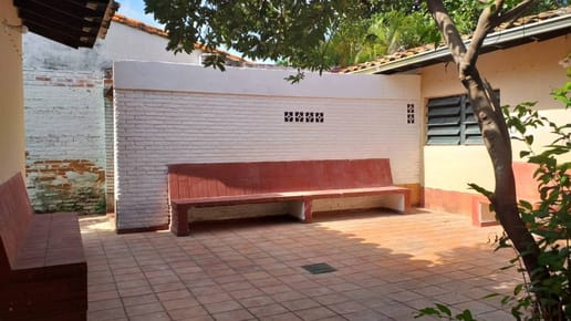 SE VENDE CASA EN SAJONIA, ZONA LA CRUCECITA