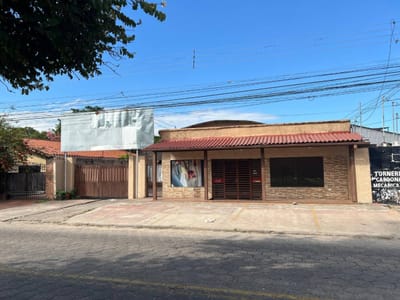 Casa comercial en alquiler