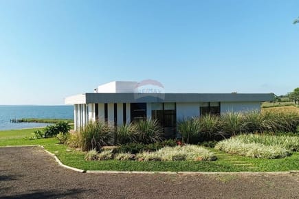 VENDO  ELEGANTE CASA EN CORONEL BOGADO