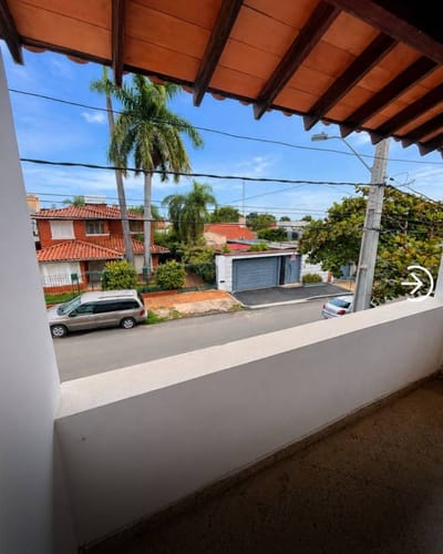 EN VENTA CASA PARA DEMOLER O REFACCIONAR EN MBURUCUYA 