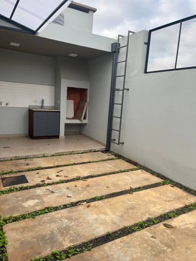 Casa tipo duplex en venta- Encarnacion, itapua 