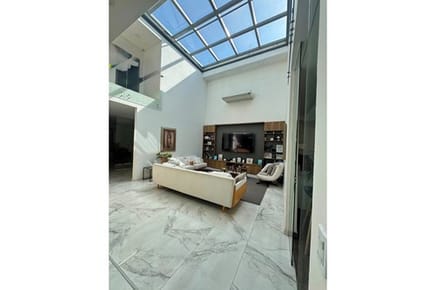 Casa-Venta- Fernando De La Mora, Central
