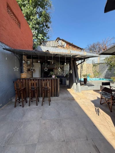 VENDO CASA AVENIDA ARTIGAS  BARRIO JARA
