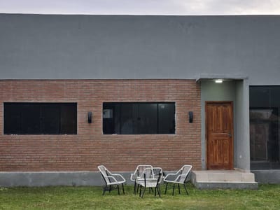 VENDO CHALET EN SANBER A 1 CUADRA DE RUTA LUQUE-SANBER