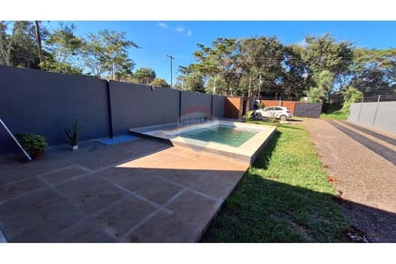 Casa de Verano - Venta - Encarnación, Itapúa, Paraguay