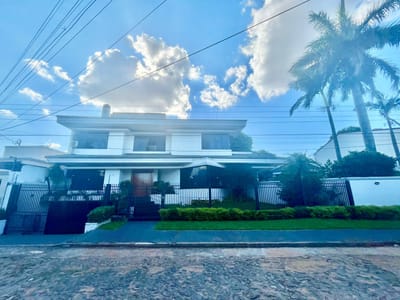 EN VENTA – IMPONENTE RESIDENCIA PREMIUM EN BARRIO VILLA AURELIA