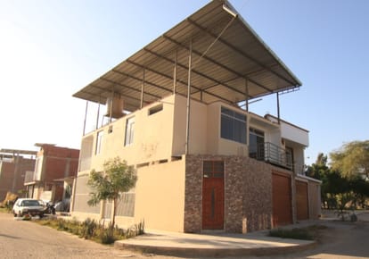 Amplia Casa  En  Venta Y/o Alquiler  Ub.. Casuarinas - Piura