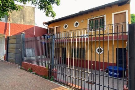 Vendo casa de 4 habitaciones en Lambare zona Súper 6 