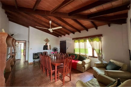 VENDO CASA EN ESQUINA EN ÑEMBY MBOCAYATY