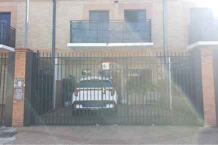 VENDO Moderno Dúplex de 3 Dormitorios con Patio