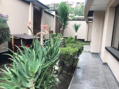 EN VENTA BONITA CASA DE 5 DORMITORIOS: Ubicada En Irpavi