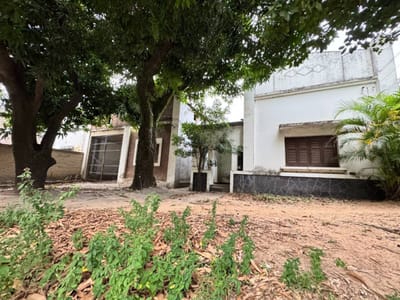 VENTA DE AMPLIO GALPON Y PROPIEDAD SOBRE AVDA. ARTIGAS 