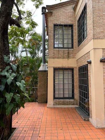 VENDO CASA AMOBLADA EN SAN BERNARDINO EN CONDOMINIO “CASAS DEL CERRO”
