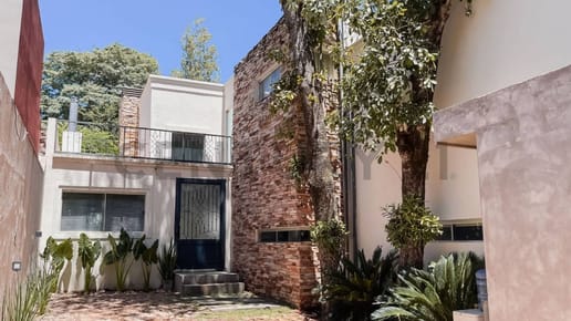 HERMOSA CASA DE 3 DORMITORIOS - ZONA YACHT