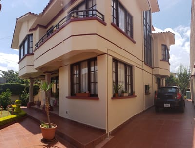 Hermosa y amplia casa