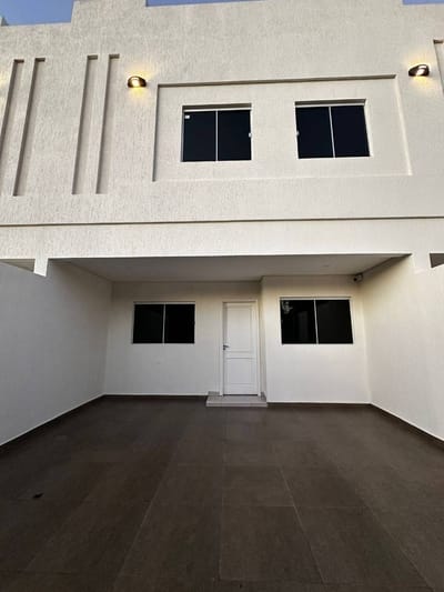 VENDO DUPLEX A ESTRENAR DE 3 DORMITORIOS EN FDO DE LA MORA ZONA NORTE