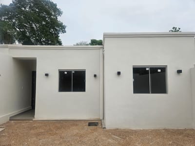 EN VENTA CHALET DE DOS DORMITORIOS DETRÁS DEL AEROPUERTO | MARIANO ROQUE ALONSO 