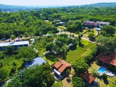 EN VENTA TERRENO CON VISTA AL LAGO EN LA SUIZA SANBER