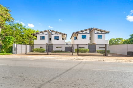 Duplex En Venta Condominio - Loma Merlo 