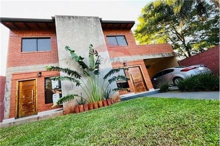 VENDO CASA DE TRES HABITACIONES EN LAMBARE 