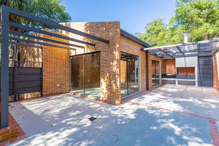 Moderna Casa a estrenar en venta , Miralago - Ypacarai