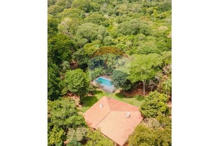 Vendo Casa Quinta en Aregua rodeado de Naturaleza 