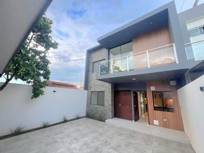 Casa en Venta 3 Dormitorios – Av. Alemana 5to y 6to Anillo