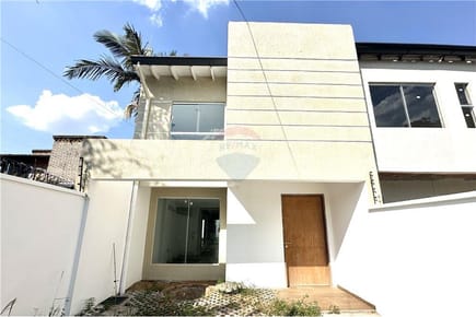 Duplex a estrenar en San Lorenzo con piscina