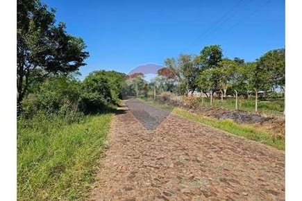 Vendo Campo- Arroyos y Esteros- Cordillera