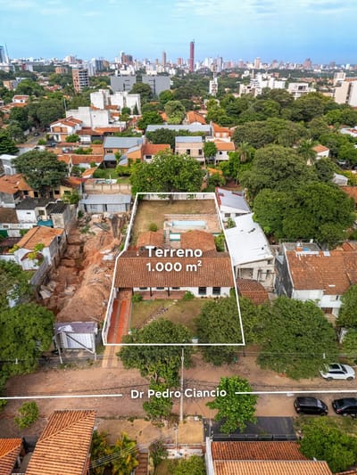 Vendo casa estilo Colonial Asuncion 1000 m2