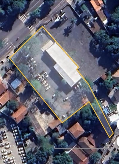 ALQUILO PROPIEDAD SOBRE IMPORTANTE AVENIDA