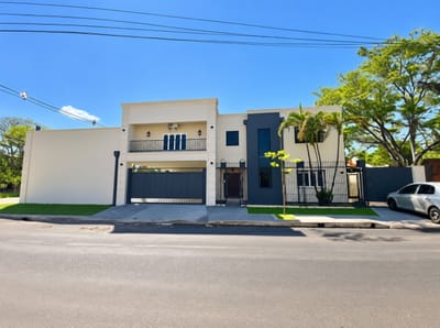 Vendo Casa de 5 dormitorios en Luque – 794 m² de terreno 