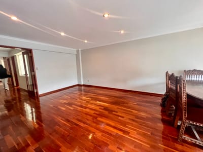 • DEPARTAMENTO EN VENTA EN CHACARILLA/SAN BORJA •